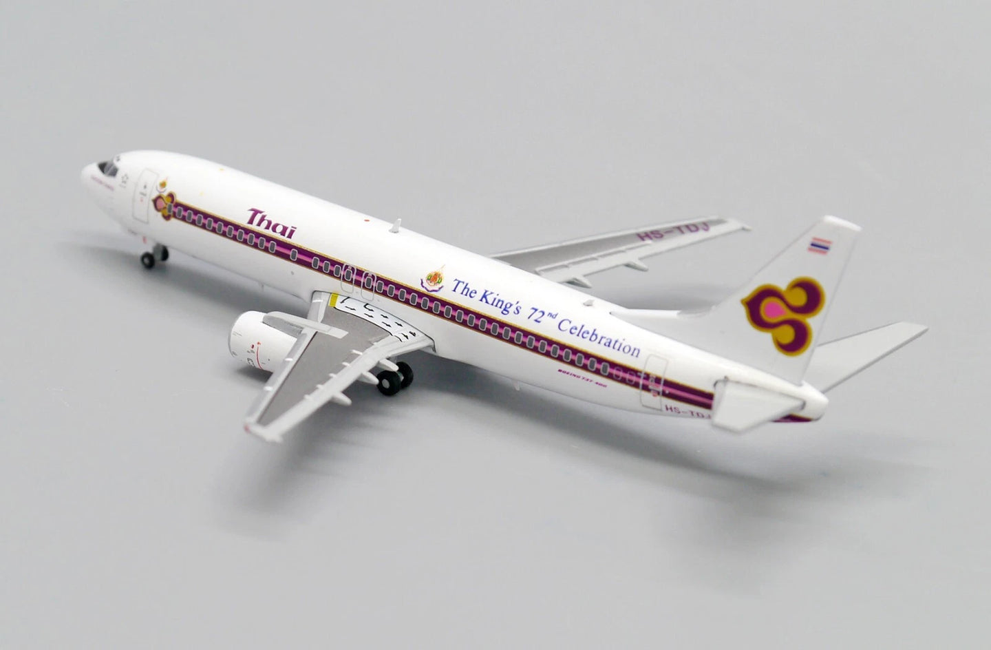 JC WINGS B737-400 THAI AIRWAYS "THE KINGS 72ND CELEBRATION" REG: HS-TDJ