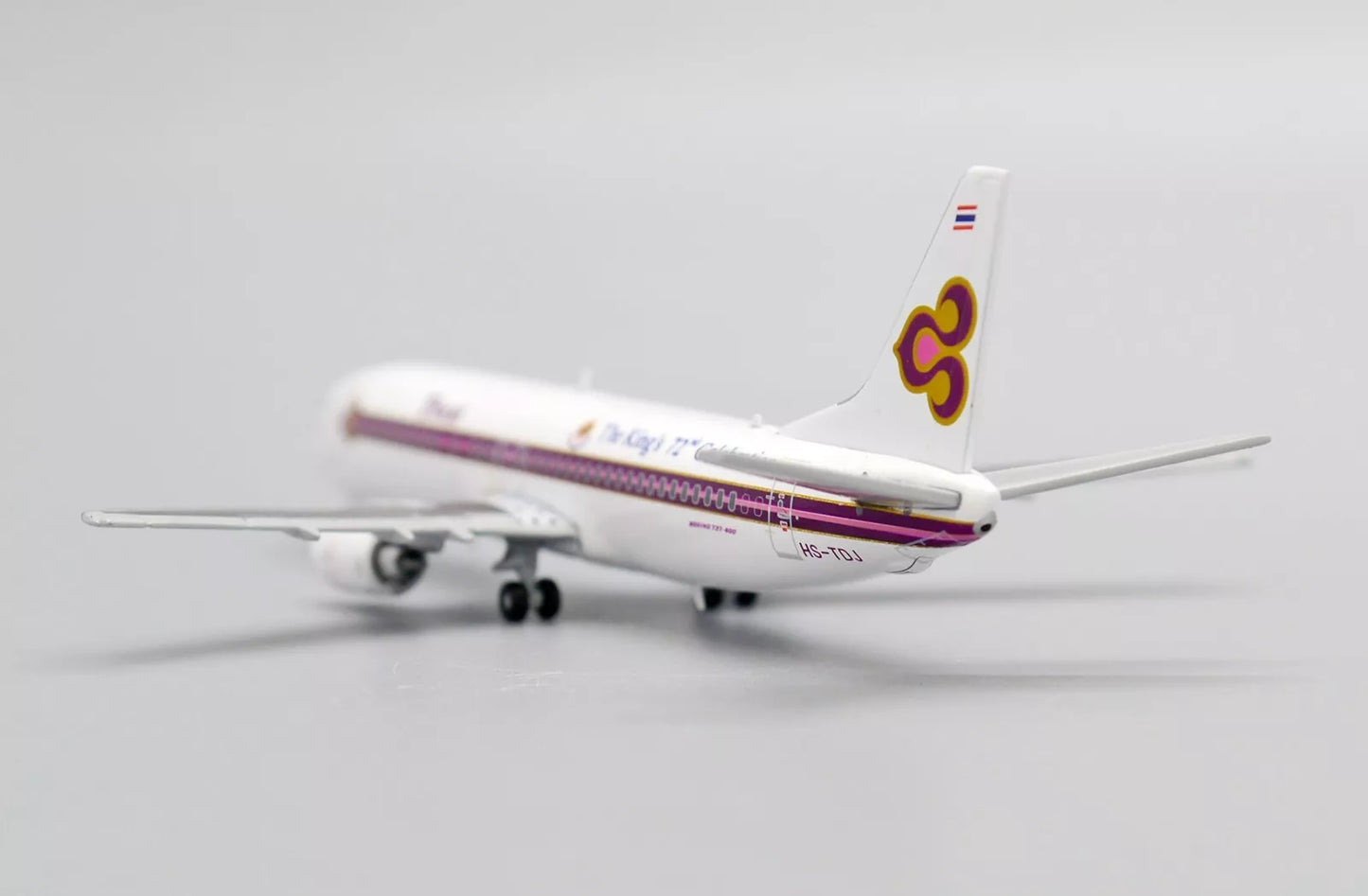 JC WINGS B737-400 THAI AIRWAYS "THE KINGS 72ND CELEBRATION" REG: HS-TDJ