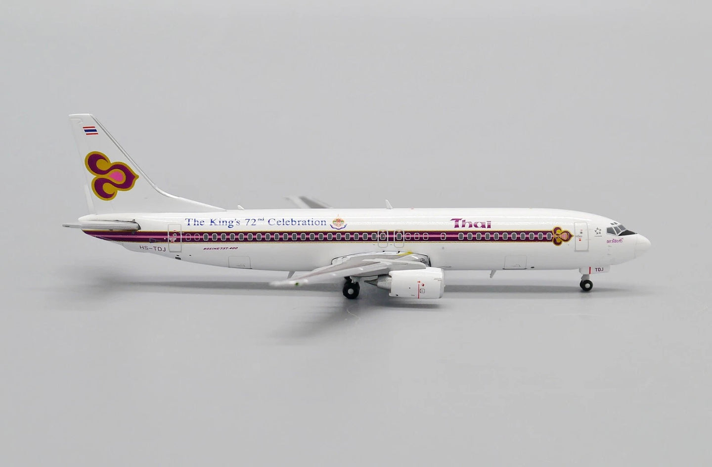 JC WINGS B737-400 THAI AIRWAYS "THE KINGS 72ND CELEBRATION" REG: HS-TDJ