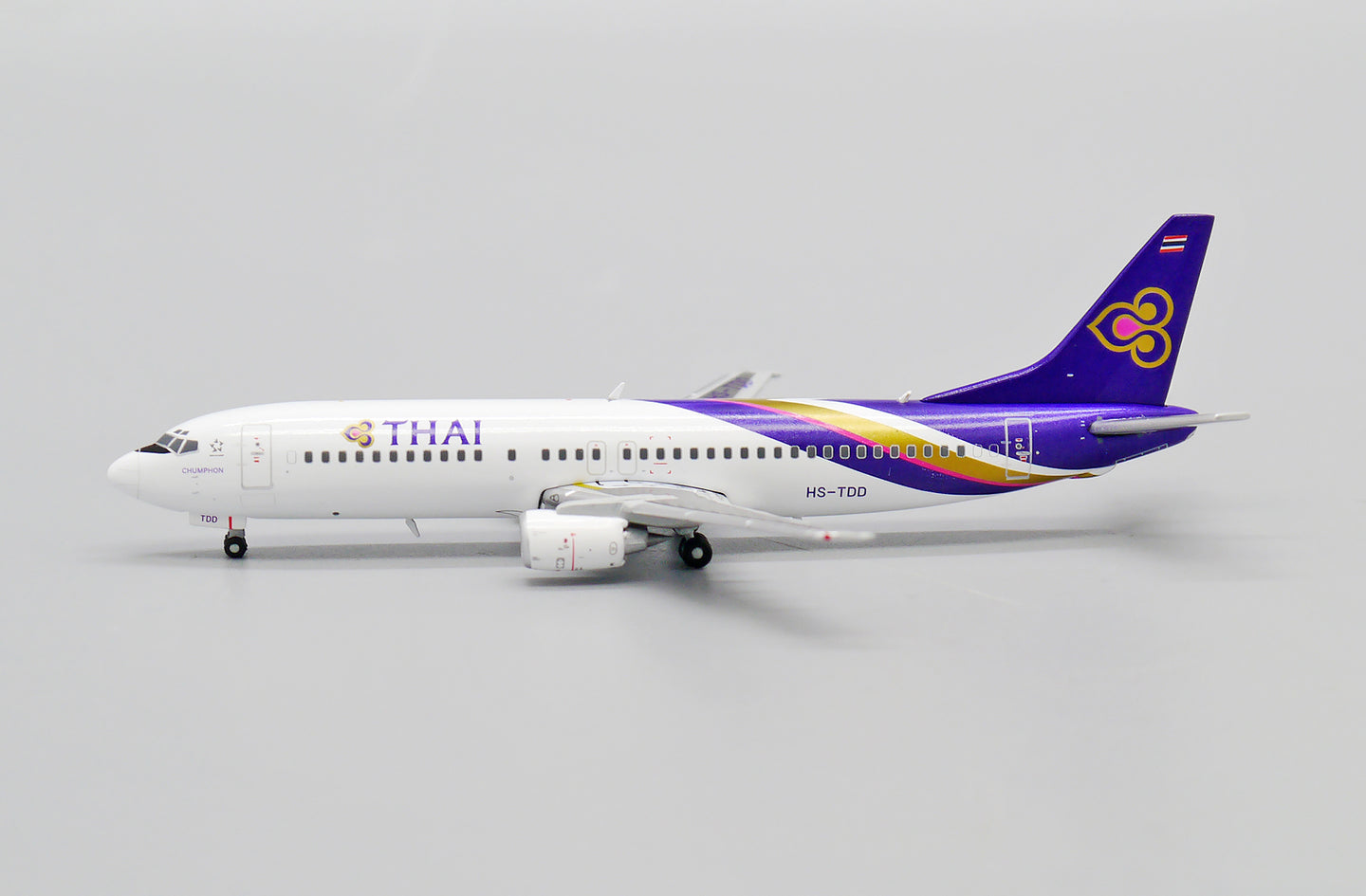 JC WINGS B737-400 THAI AIRWAYS REG: HS-TDD