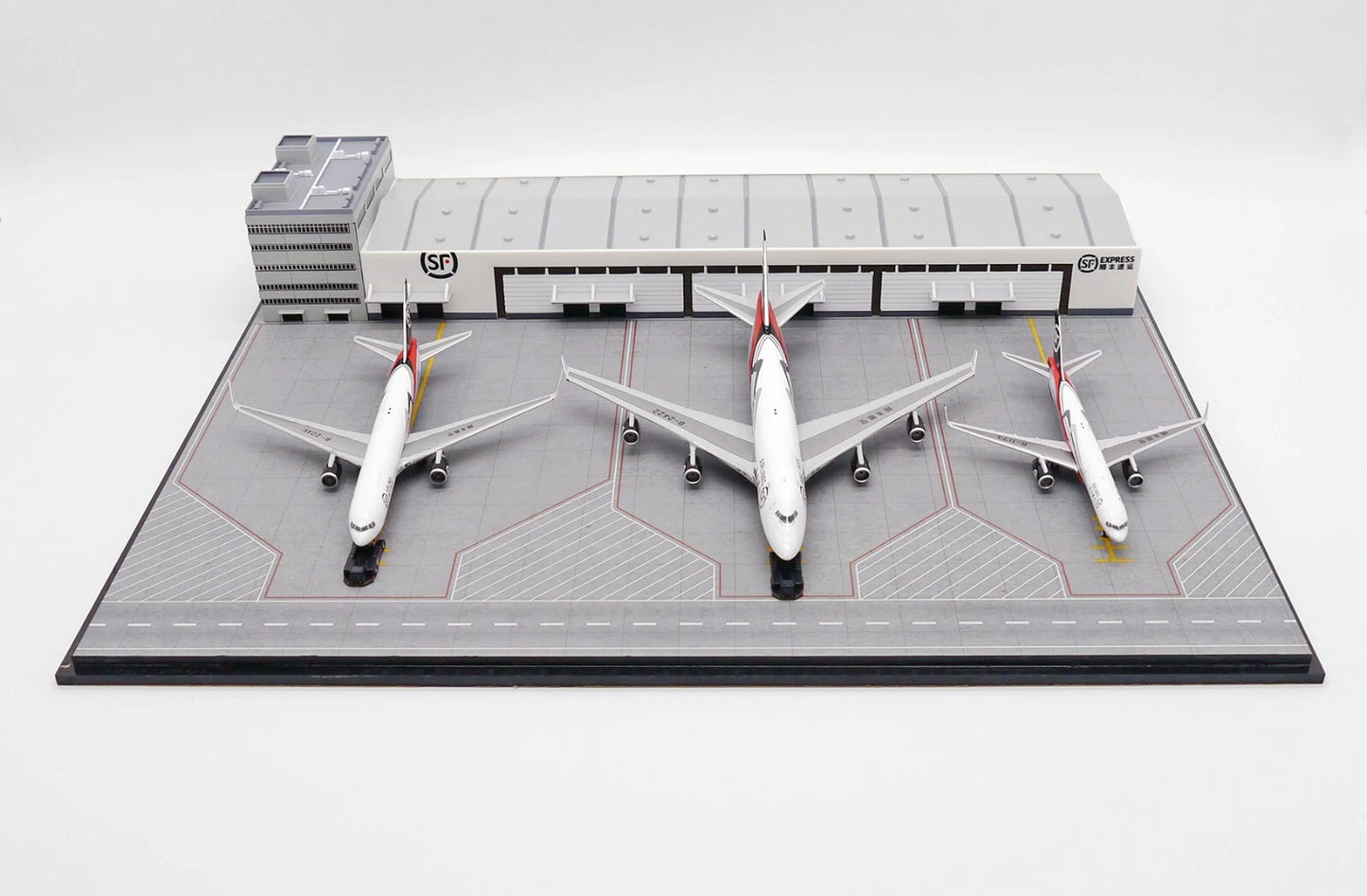 JCWINGS SF AIRLINES PACKAGE WAREHOUSE & OFFICE SET