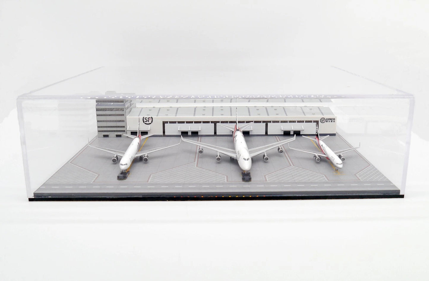 JCWINGS SF AIRLINES PACKAGE WAREHOUSE & OFFICE SET
