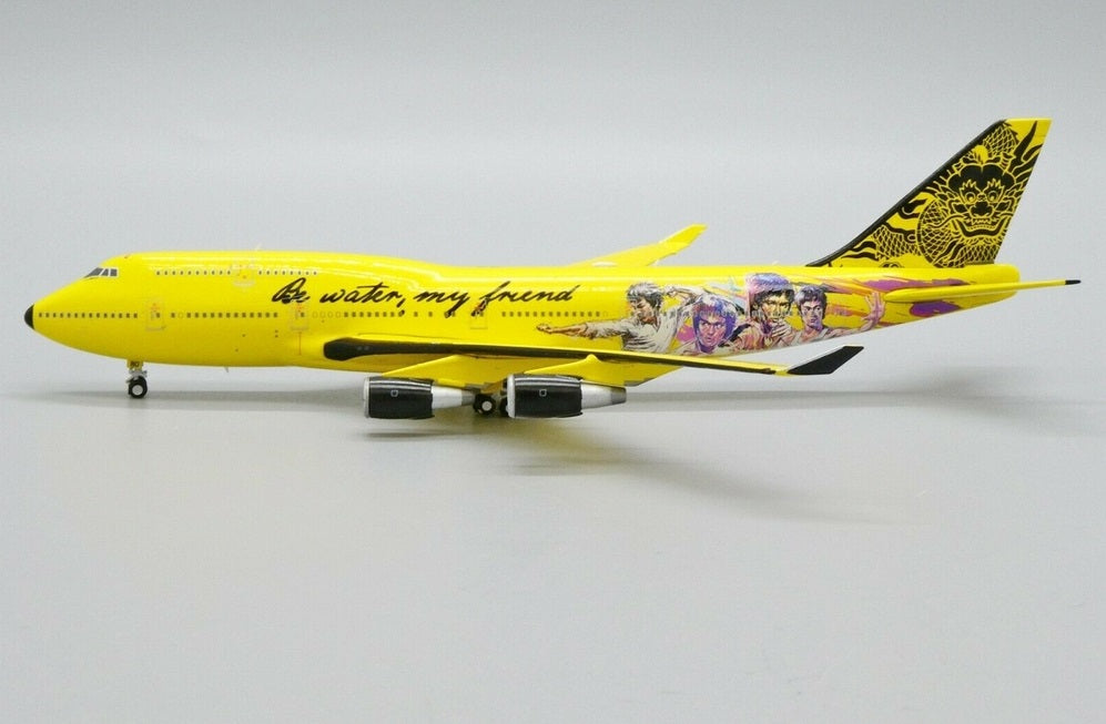 JC WINGS B747-400 BRUCE LEE "BE WATER MY FRIEND"