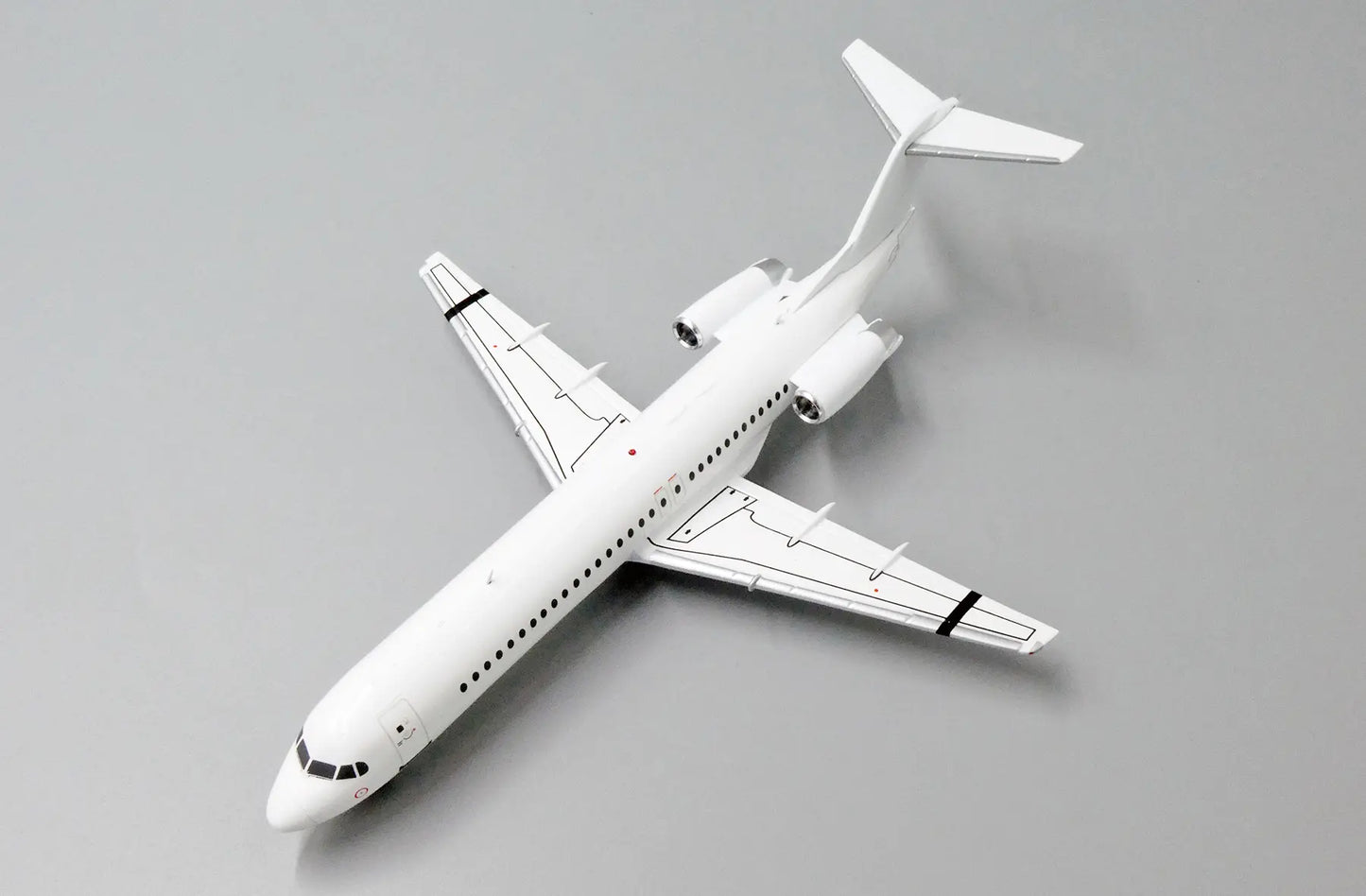 JC WINGS FOKKER 100 BLANK WITH STAND