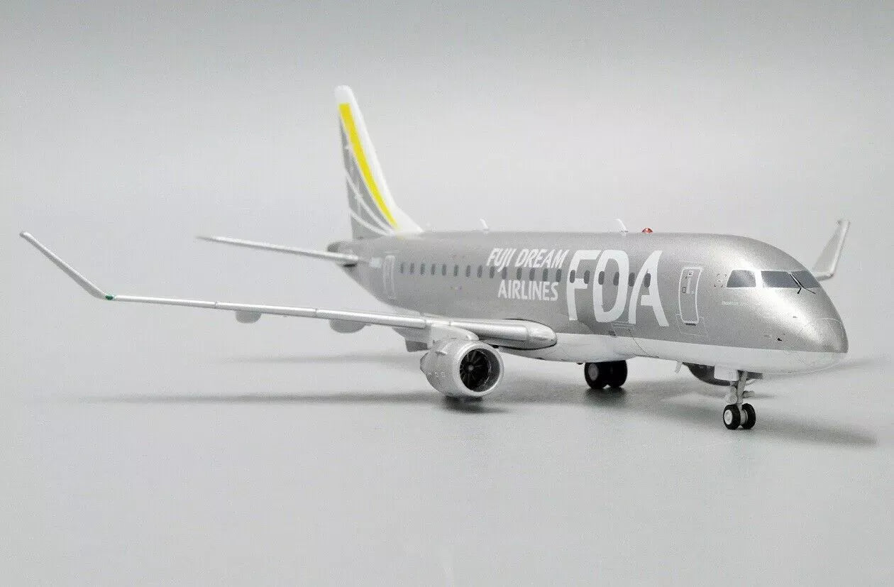 JC WINGS EMBRAER 170-200STD FUJI DREAM AIRLINES REG: JA10FJ
