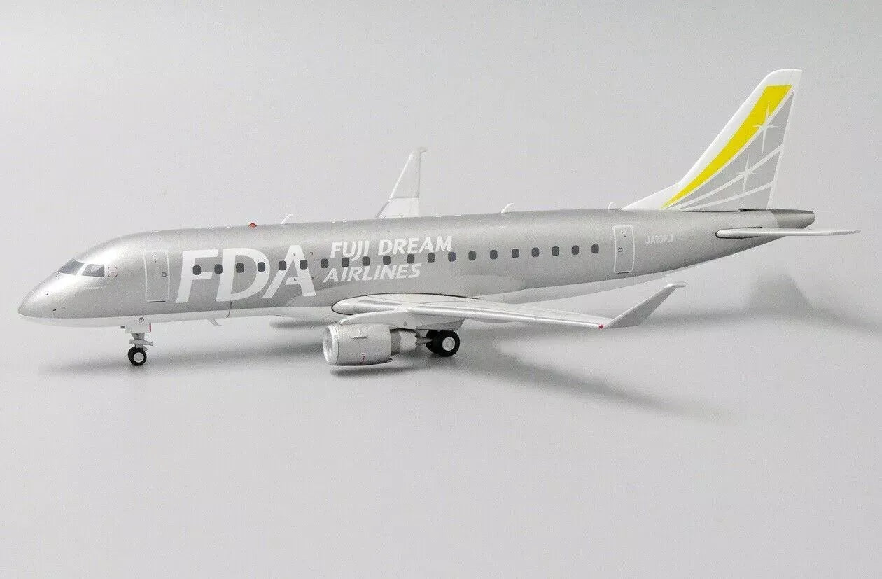 JC WINGS EMBRAER 170-200STD FUJI DREAM AIRLINES REG: JA10FJ