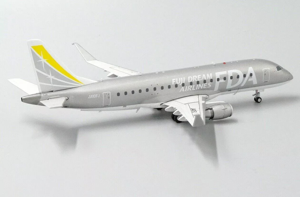 JC WINGS EMBRAER 170-200STD FUJI DREAM AIRLINES REG: JA10FJ