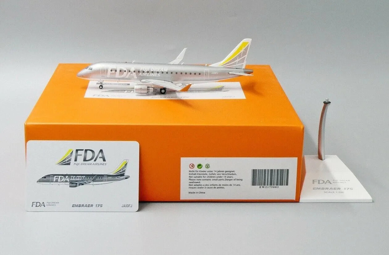 JC WINGS EMBRAER 170-200STD FUJI DREAM AIRLINES REG: JA10FJ