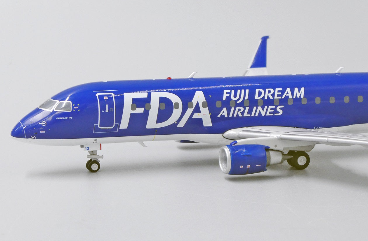 JC WINGS E170 FUJI DREAM AIRLINES REG: JA13FJ