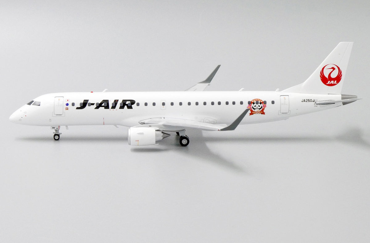 JC WINGS EMBRAER 190 J-AIR "NANKI-SHIRAHAMA AIRPORT 50TH ANNIVERSARY" REG: JA250J