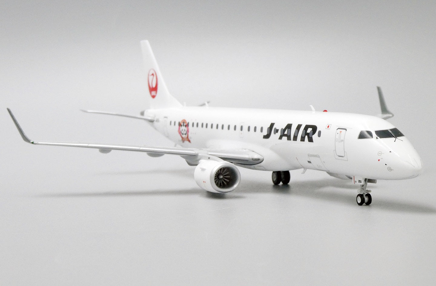JC WINGS EMBRAER 190 J-AIR "NANKI-SHIRAHAMA AIRPORT 50TH ANNIVERSARY" REG: JA250J