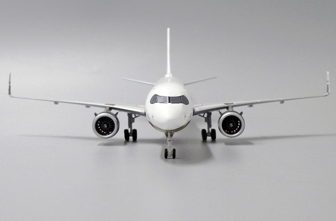 JC WINGS A321NEO STARLUX REG: B-58201
