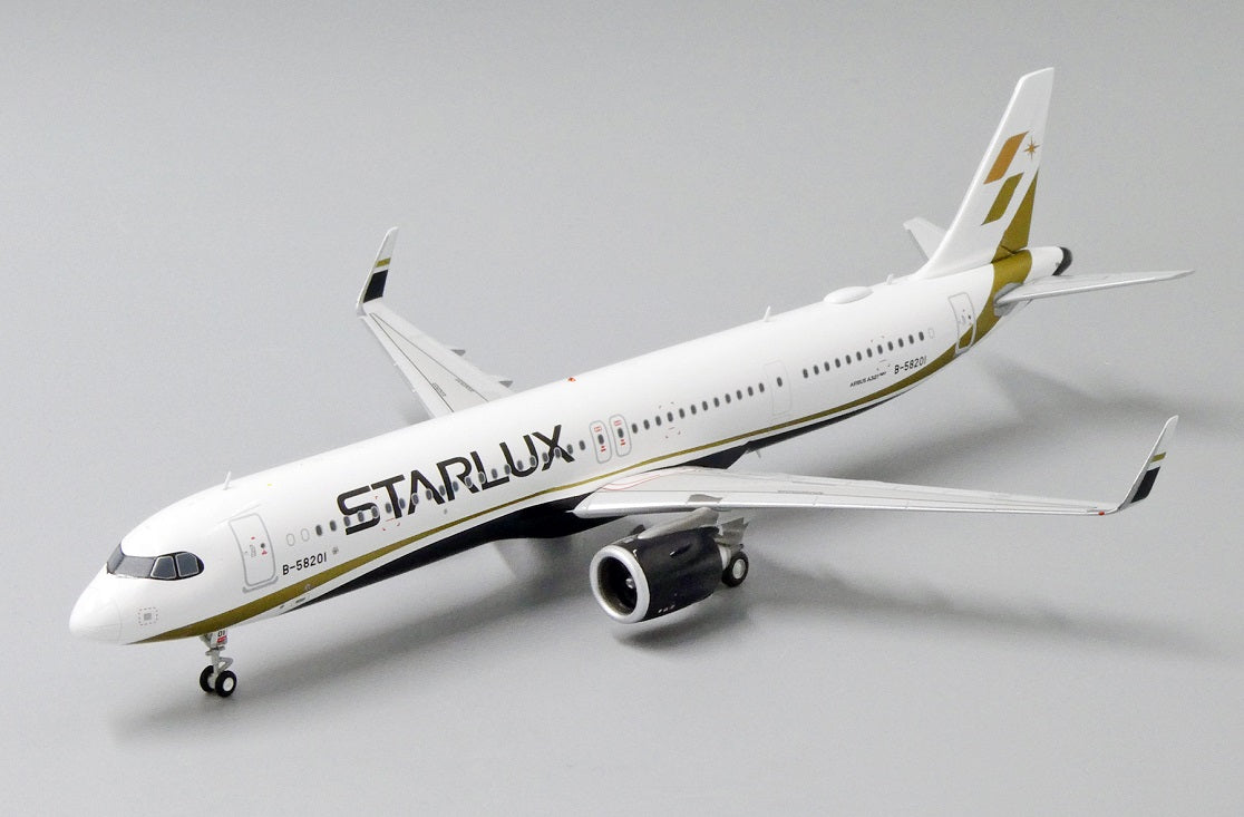 JC WINGS A321NEO STARLUX REG: B-58201