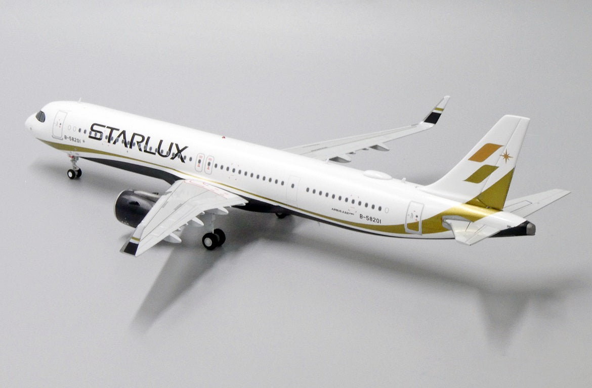JC WINGS A321NEO STARLUX REG: B-58201