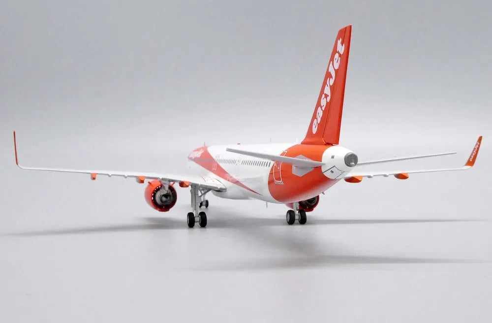 JC WINGS A321NEO EASYJET REG: G-UZME