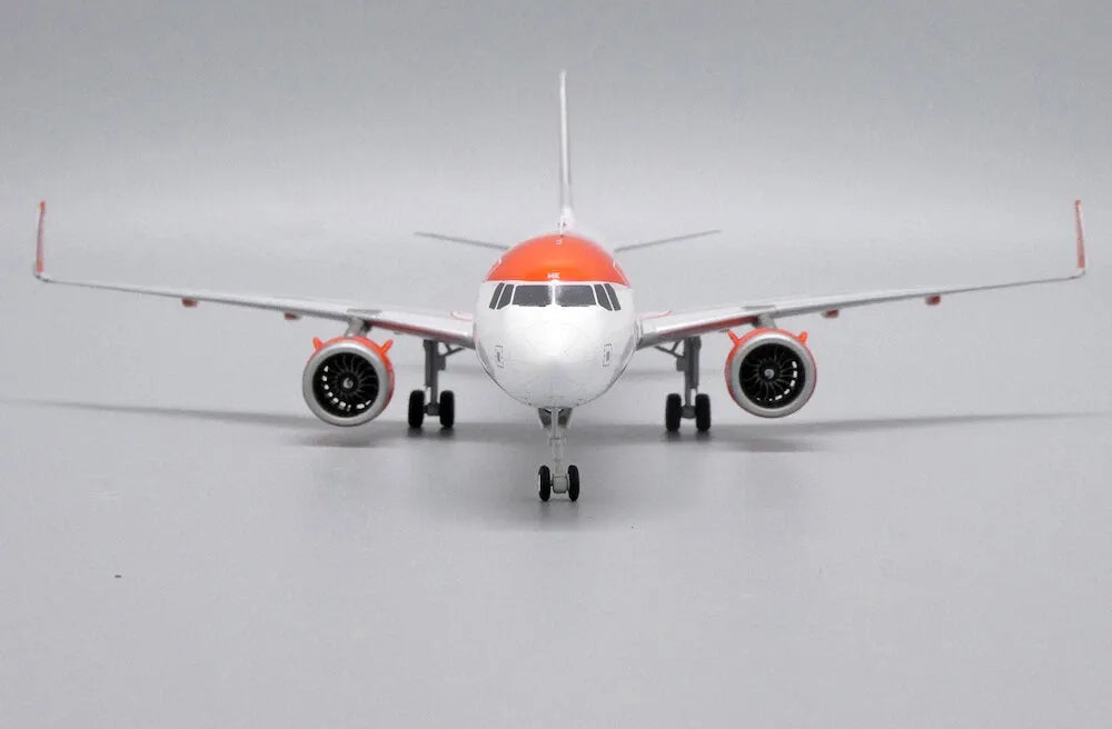 JC WINGS A321NEO EASYJET REG: G-UZME