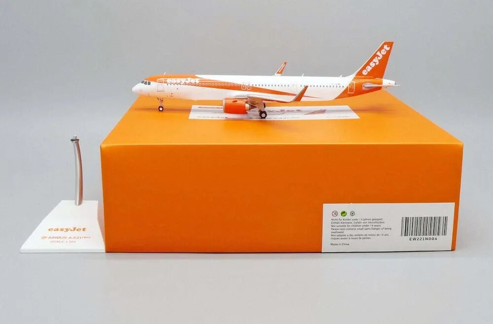 JC WINGS A321NEO EASYJET REG: G-UZME