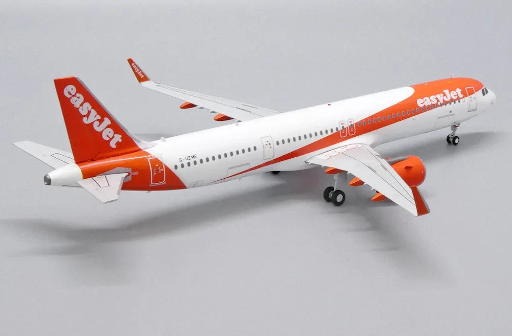 JC WINGS A321NEO EASYJET REG: G-UZME