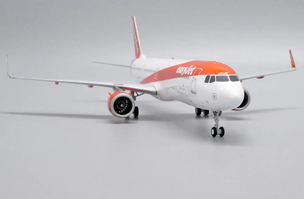 JC WINGS A321NEO EASYJET REG: G-UZME