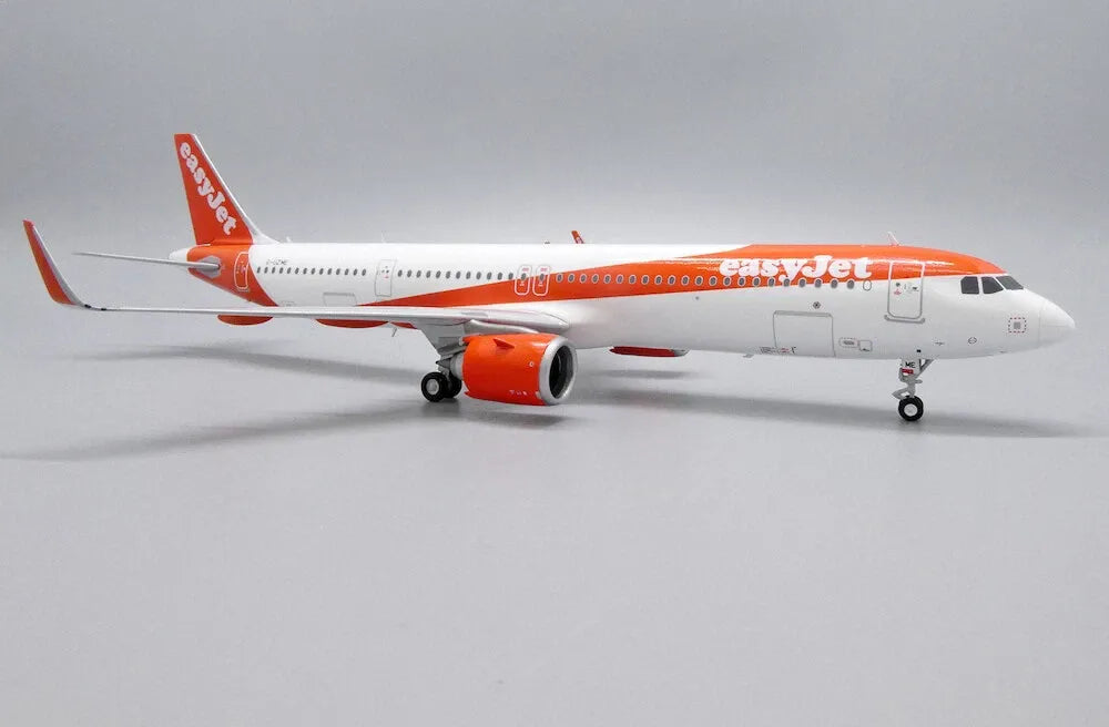JC WINGS A321NEO EASYJET REG: G-UZME