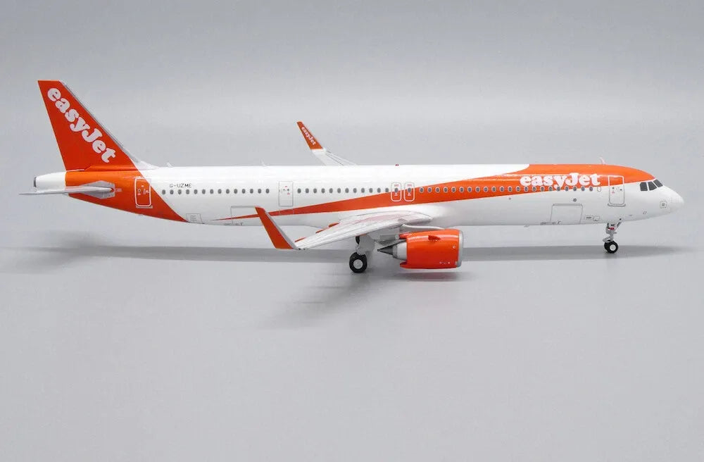 JC WINGS A321NEO EASYJET REG: G-UZME