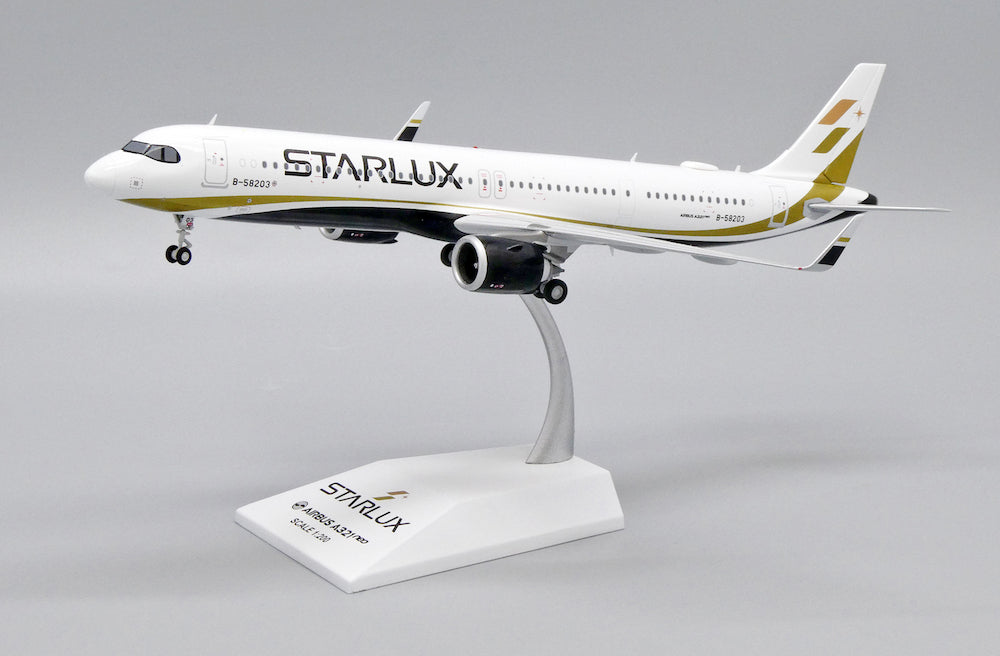 JCWINGS A321NEO STARLUX REG: B-58203