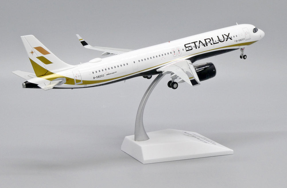 JCWINGS A321NEO STARLUX REG: B-58203