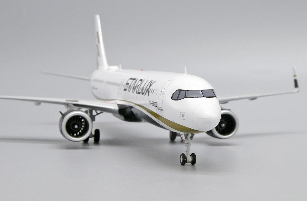 JCWINGS A321NEO STARLUX REG: B-58203