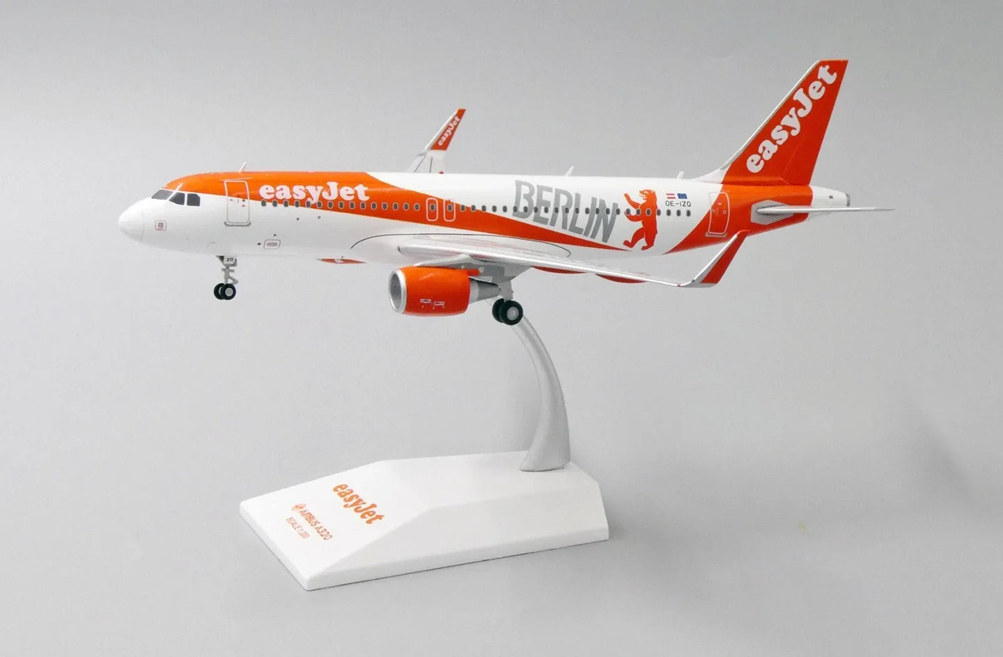 JC WINGS A320 EASYJET EUROPE "BERLIN" REG: OE-IZQ