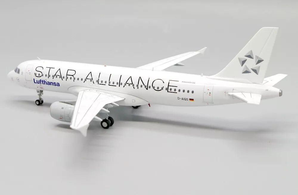 JC WINGS A320 LUFTHANSA STAR ALLIANCE REG: D-AIQS