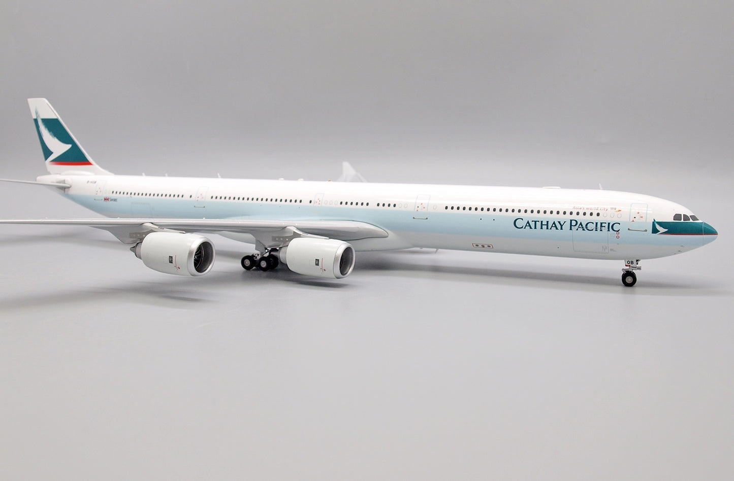JC WINGS A340-600 CATHAY PACIFIC REG: B-HQB