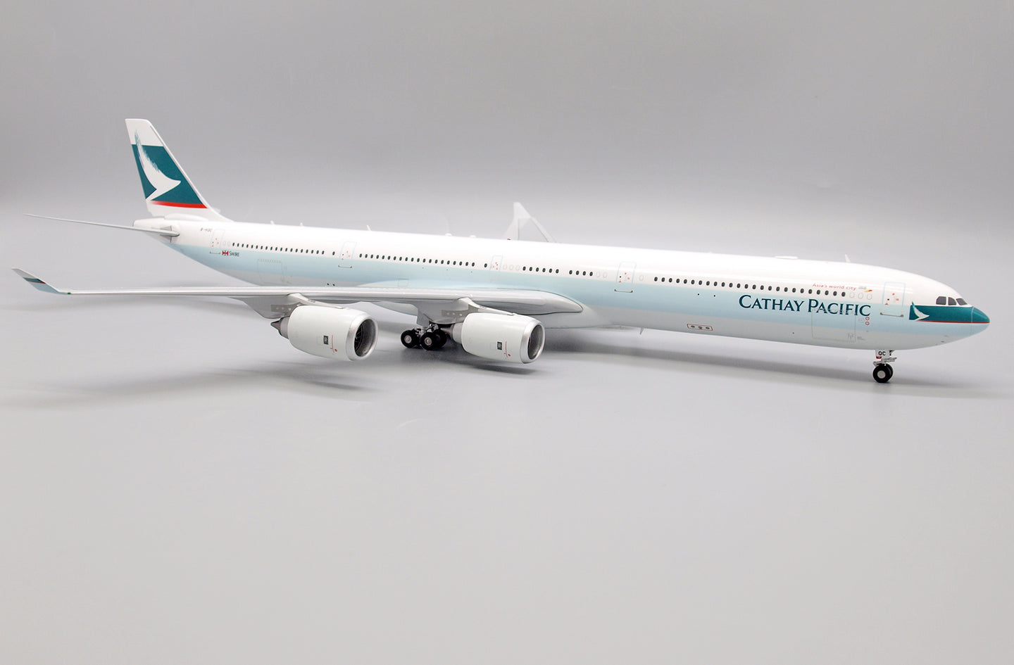 JC WINGS A340-600 CATHAY PACIFIC REG: B-HQC