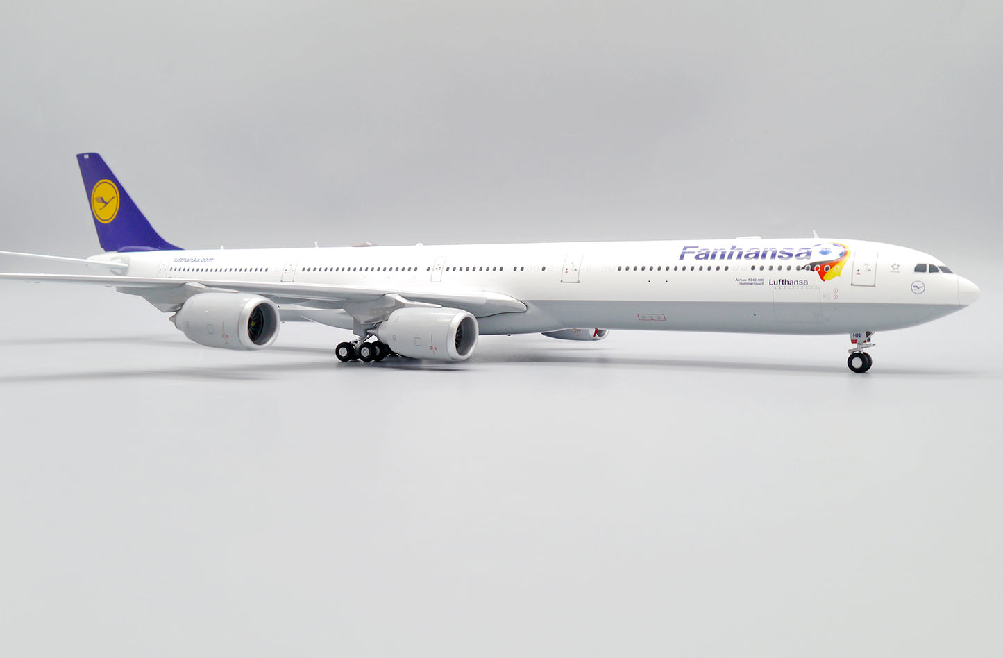 JC WINGS A340-600 LUFTHANSA "FANHANSA" REG: D-AIHN