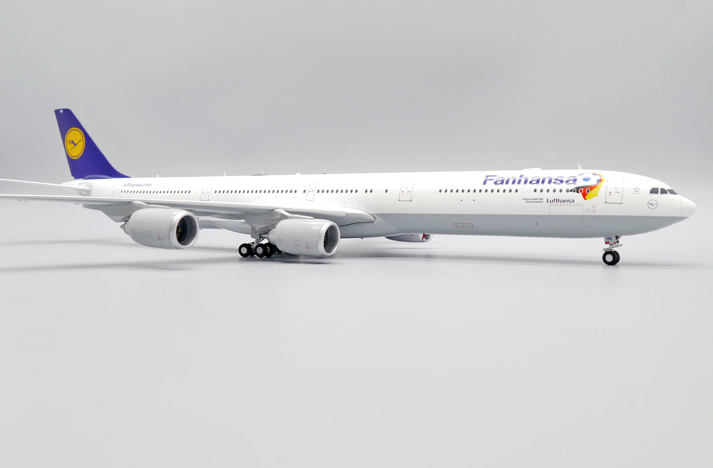 JC WINGS A340-600 LUFTHANSA "FANHANSA" REG: D-AIHN