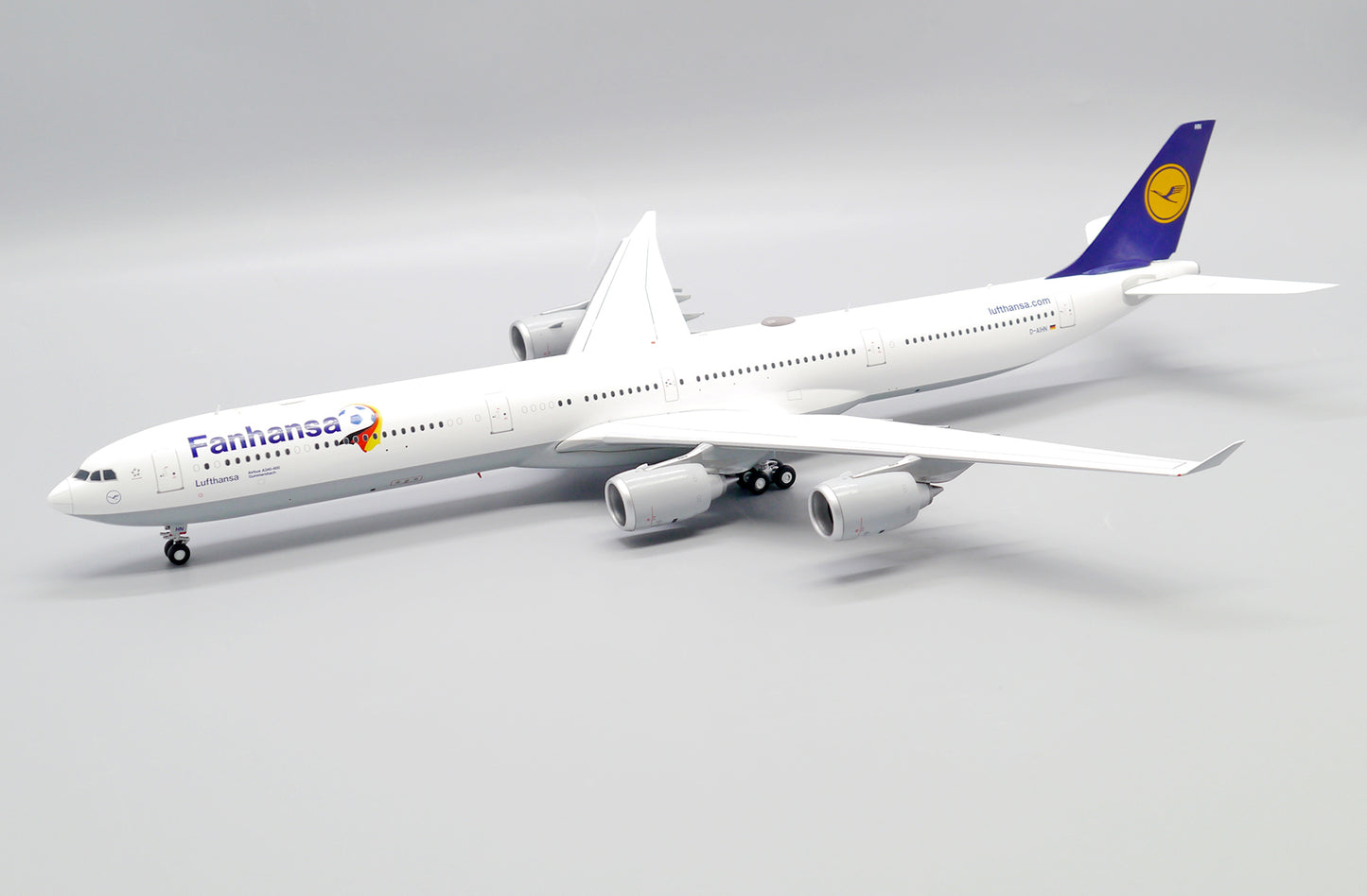 JC WINGS A340-600 LUFTHANSA "FANHANSA" REG: D-AIHN
