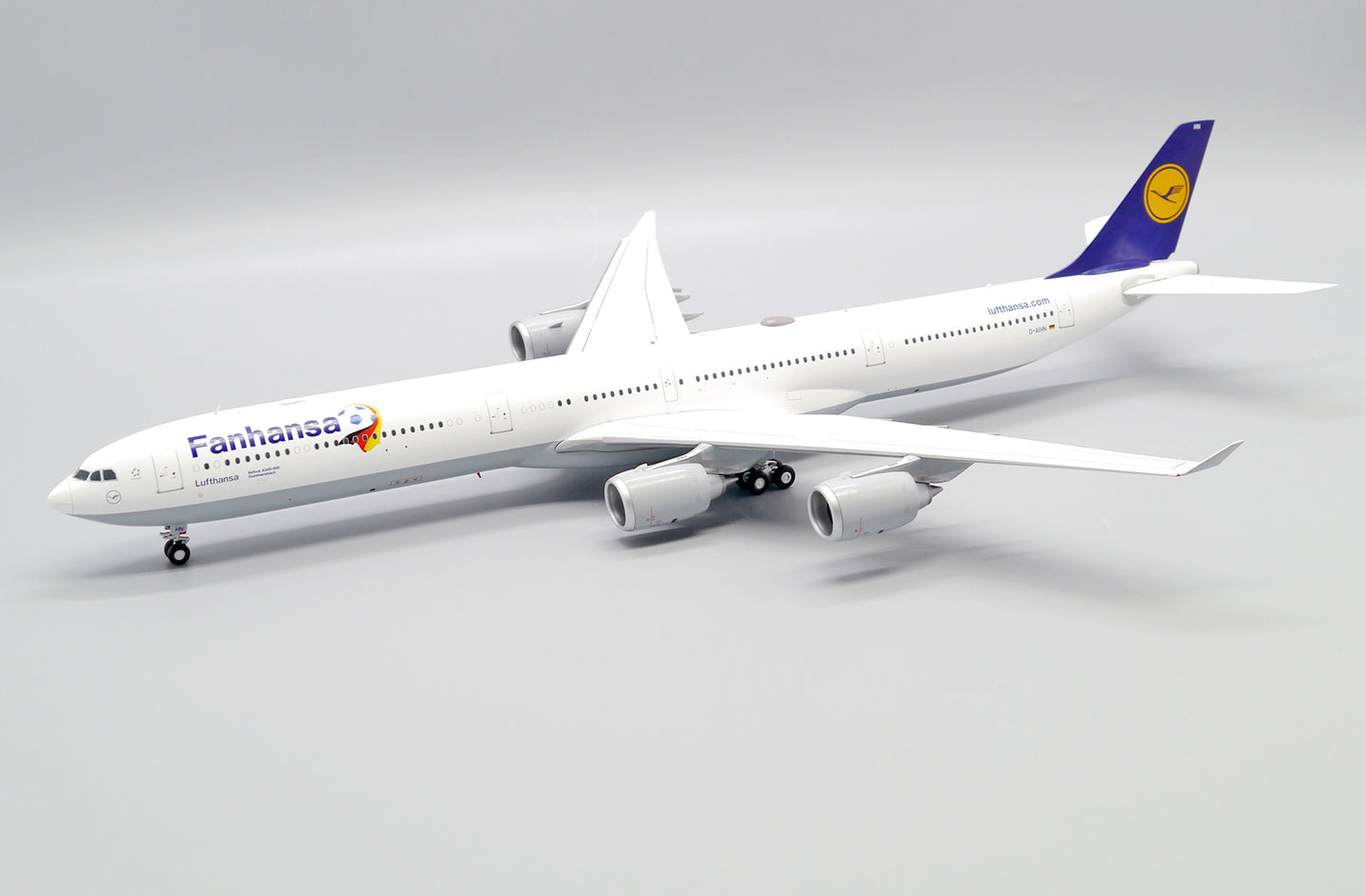 JC WINGS A340-600 LUFTHANSA "FANHANSA" REG: D-AIHN