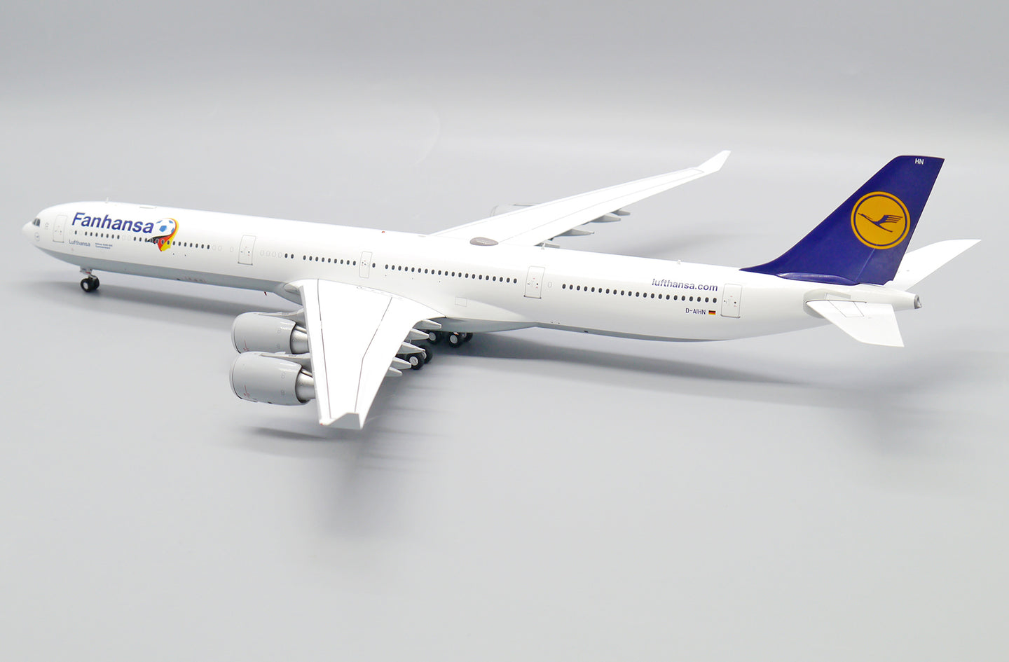 JC WINGS A340-600 LUFTHANSA "FANHANSA" REG: D-AIHN