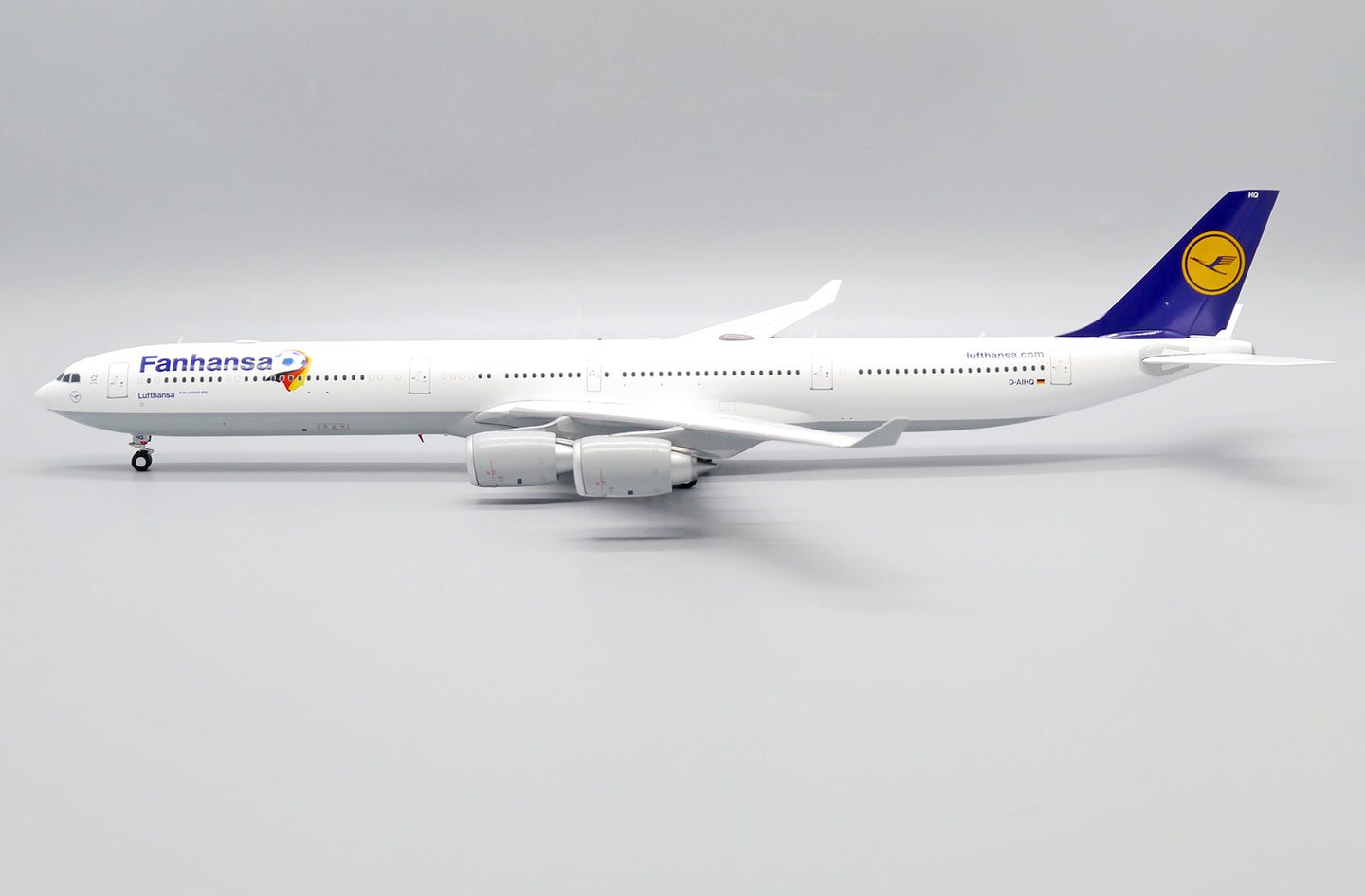 JC WINGS A340-600 LUFTHANSA "FANHANSA" REG: D-AIHQ