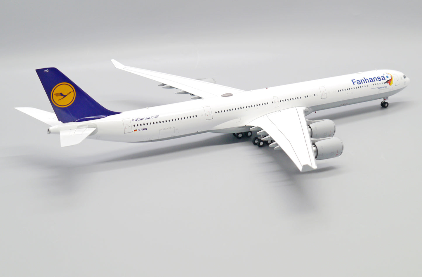 JC WINGS A340-600 LUFTHANSA "FANHANSA" REG: D-AIHQ