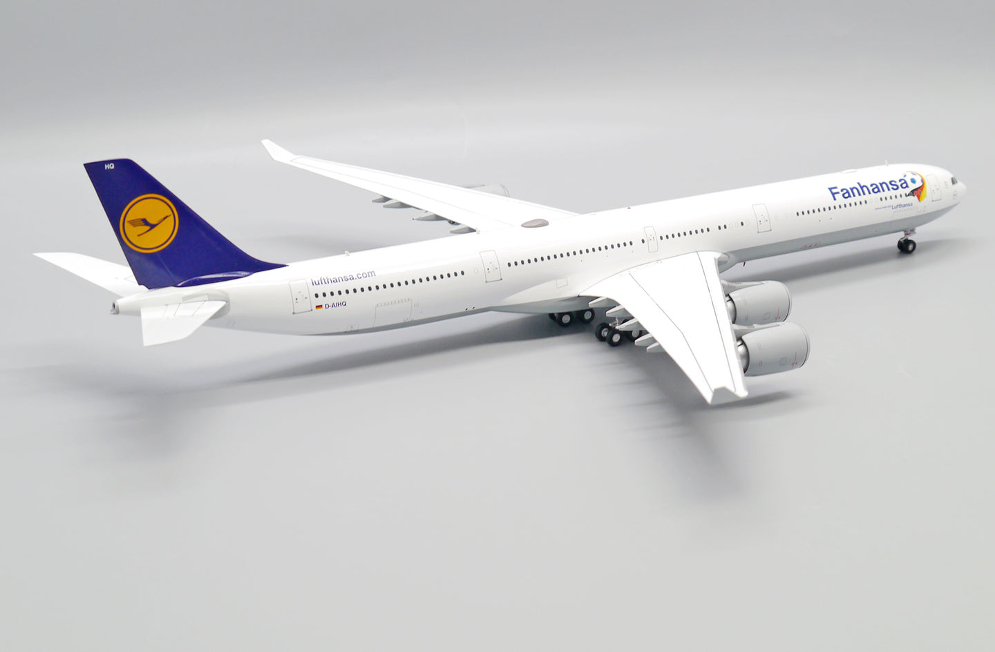 JC WINGS A340-600 LUFTHANSA "FANHANSA" REG: D-AIHQ