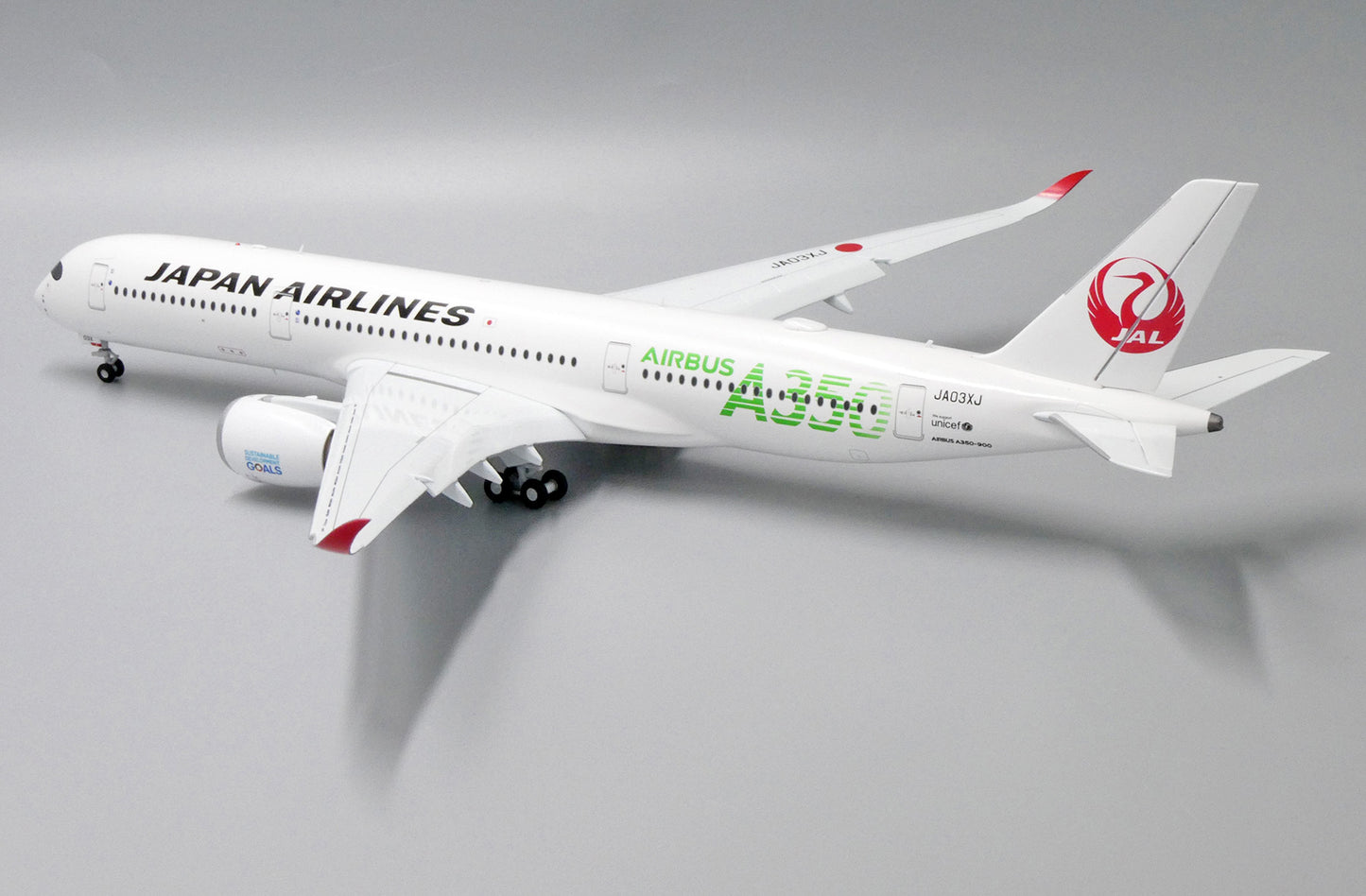 JC WINGS A350-900XWB JAPAN AIRLINES  (FLAPS DOWN) REG: JA03XJ