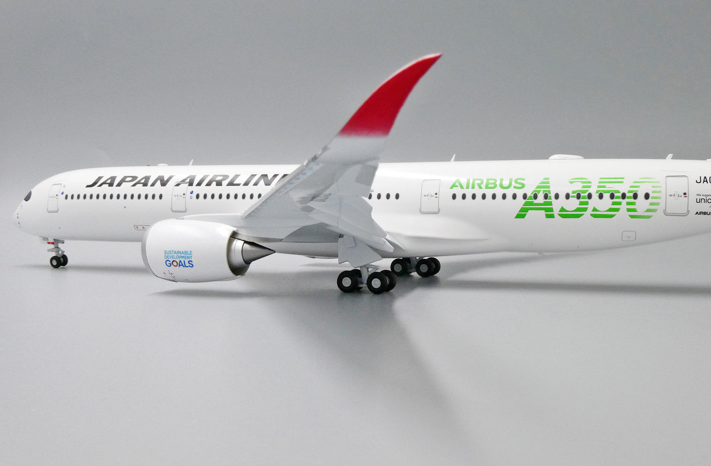 JC WINGS A350-900XWB JAPAN AIRLINES  (FLAPS DOWN) REG: JA03XJ