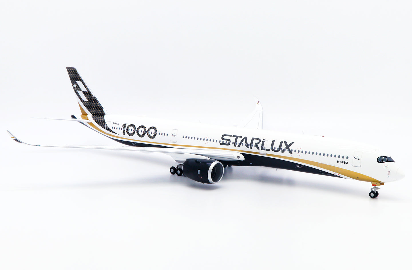 JC WINGS A350-1000XWB STARLUX AIRLINES "CARBON FIBER" REG: B-58551