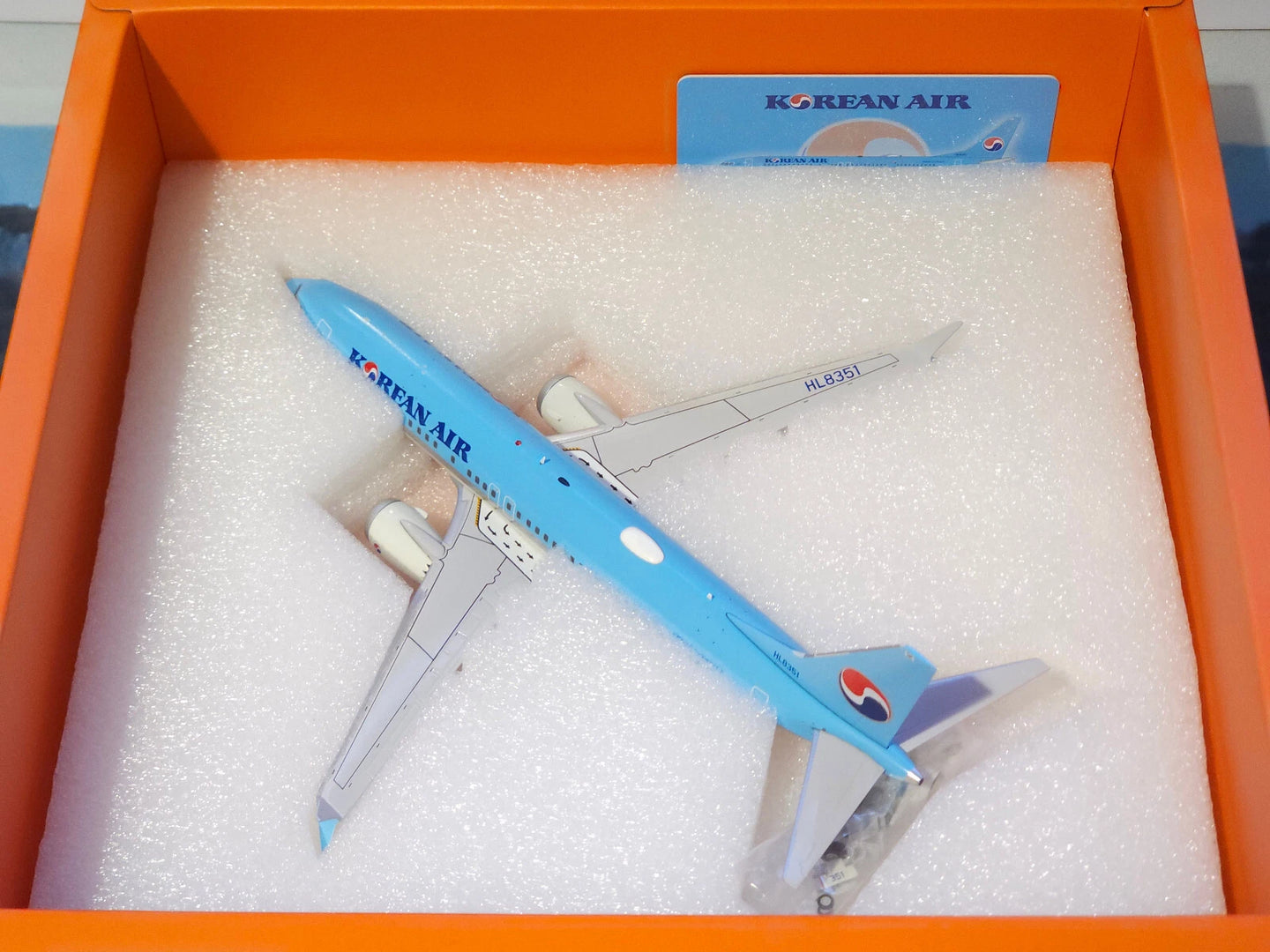 JCWINGS KOREAN AIR B737-8 MAX REG: HL8351