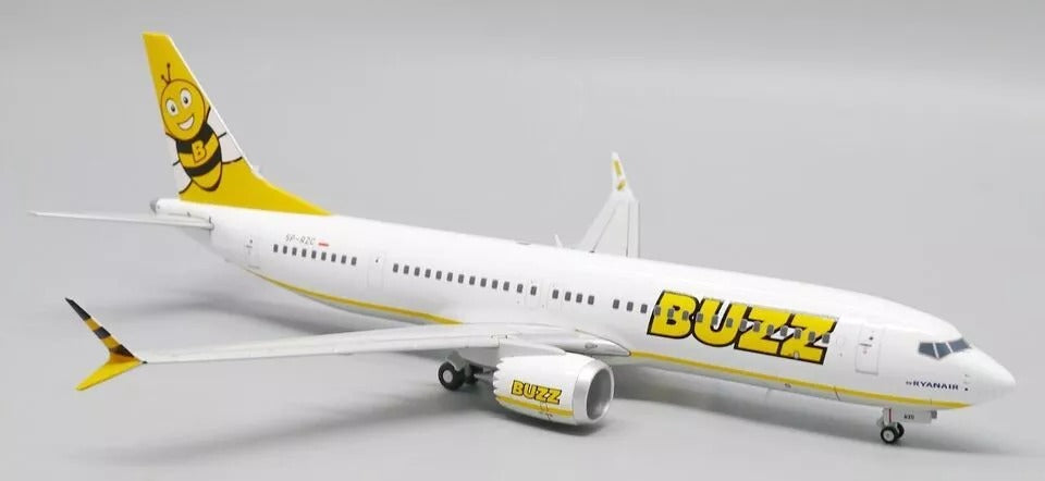 JC WINGS B737-8 MAX BUZZ REG: SP-RZC