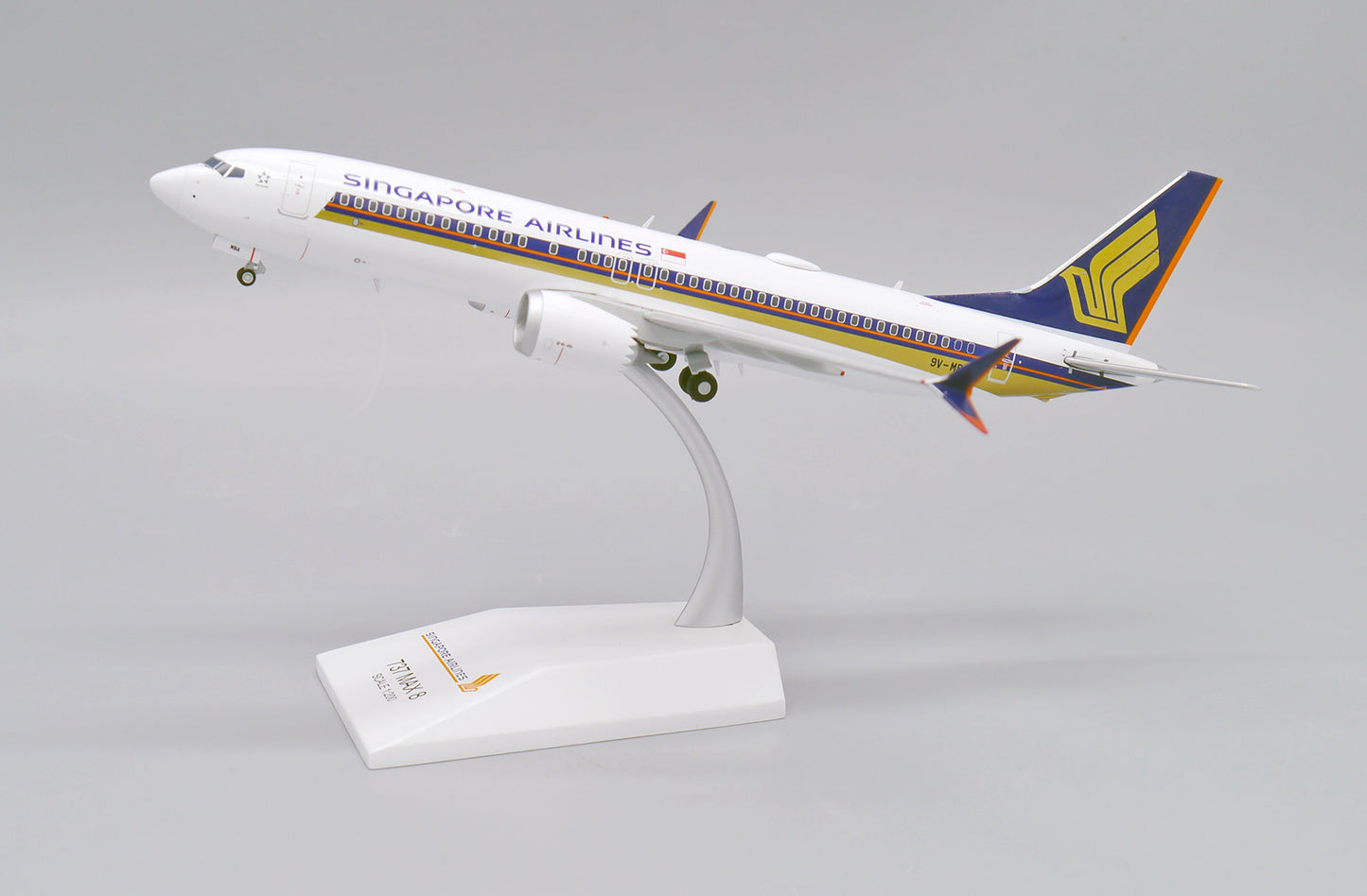 JC WINGS B737 MAX 8 SINGAPORE AIRLINES REG: 9V-MBA