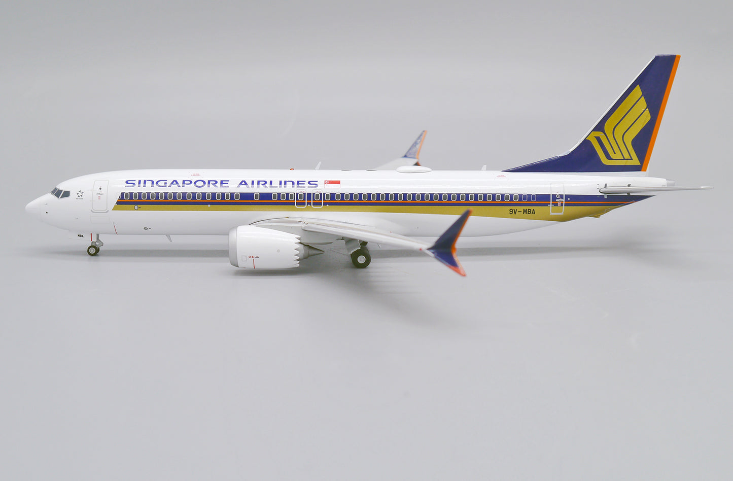 JC WINGS B737 MAX 8 SINGAPORE AIRLINES REG: 9V-MBA