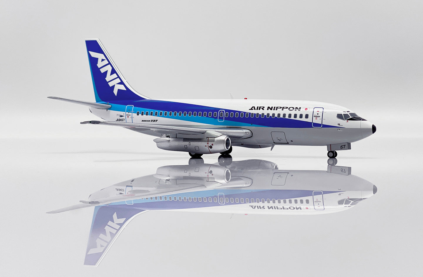 JC WINGS B737-200 AIR NIPPON REG: JA8457