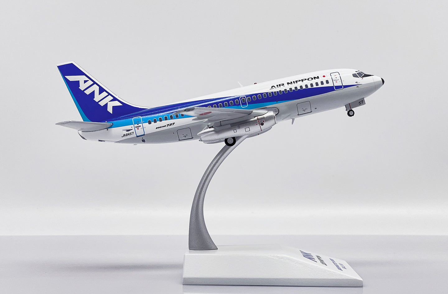 JC WINGS B737-200 AIR NIPPON REG: JA8457