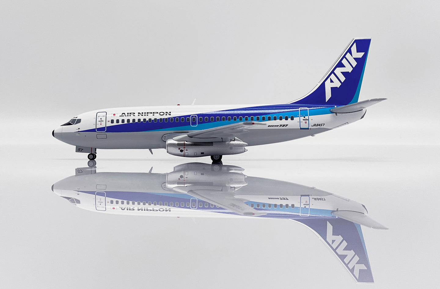 JC WINGS B737-200 AIR NIPPON REG: JA8457